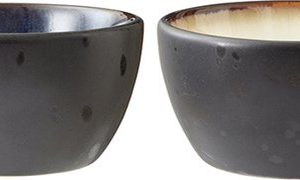 Bitz schaaltjes van zwart aardewerk, met diverse kleuren binnenwerk – Bitz schaaltjes van zwart aardewerk, met diverse kleuren binnenwerk –