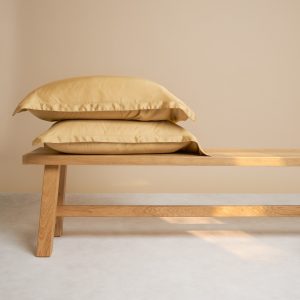 Coco & Cici – Bamboe Kussensloop 90 x 50 cm – Kussenhoes – Okergeel – Coco & Cici – Bamboe Kussensloop 90 x 50 cm – Kussenhoes – Okergeel –