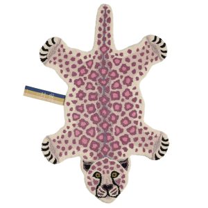 Doing Goods Lilly Luipaard Vloerkleed – Klein 92 x 62 x 2 cm – 100% wo Doing Goods Lilly Luipaard Vloerkleed – Klein 92 x 62 x 2 cm – 100% wo