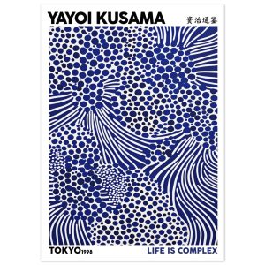 Artfulprints Poster Yayoi Kusama – Life is complex – 50×70 cm – Blauw Artfulprints Poster Yayoi Kusama – Life is complex – 50×70 cm – Blauw