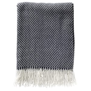 JOSEFIEN – plaid 140×180 cm – lichtgewicht – visgraatmotief – Charcoal JOSEFIEN – plaid 140×180 cm – lichtgewicht – visgraatmotief – Charcoal