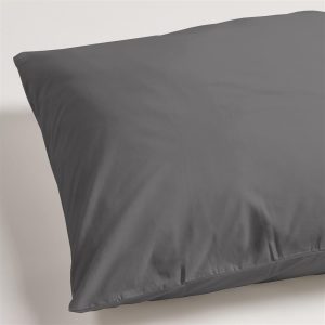 Beddinghouse kussensloop BH Percale Cotton PC – 60×70 cm – antraciet Beddinghouse kussensloop BH Percale Cotton PC – 60×70 cm – antraciet