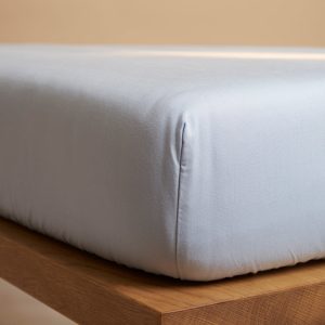 Coco & Cici – TENCEL – Twill Hoeslaken Licht Blauw – Topper 180x210x10 Coco & Cici – TENCEL – Twill Hoeslaken Licht Blauw – Topper 180x210x10