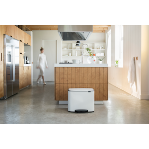 Brabantia Bo Pedaalemmer, 1 binnenemmer, 36 liter – White Brabantia Bo Pedaalemmer, 1 binnenemmer, 36 liter – White