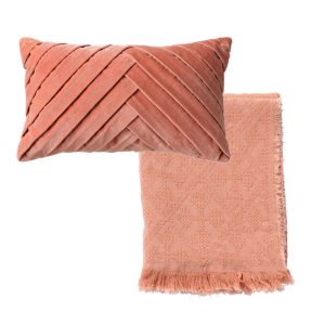Dutch Decor set sierkussen en plaid – Femm en Belle – Roze Dutch Decor set sierkussen en plaid – Femm en Belle – Roze