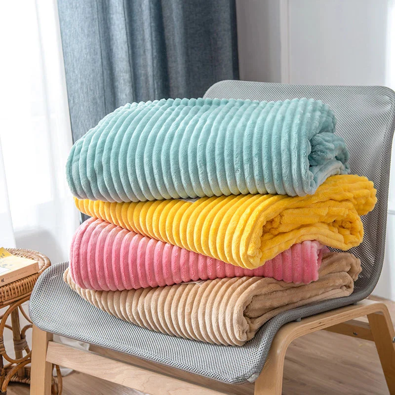 CozyVibe – Gestreepte Flanellen Deken Voor Warmte en Stijl