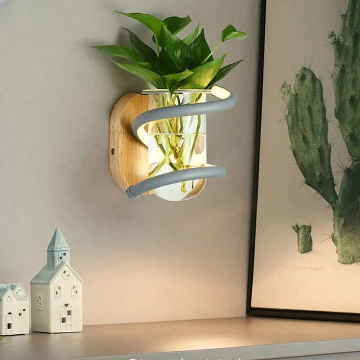 LumiVase – Scandinavische Houten LED Wandlamp met Vaas voor Sfeervolle Decoratie