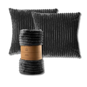 VOORDEELSET – 3-delig – Mart & Marthy – 2 sierkussens 45×45 cm – 1 pla VOORDEELSET – 3-delig – Mart & Marthy – 2 sierkussens 45×45 cm – 1 pla