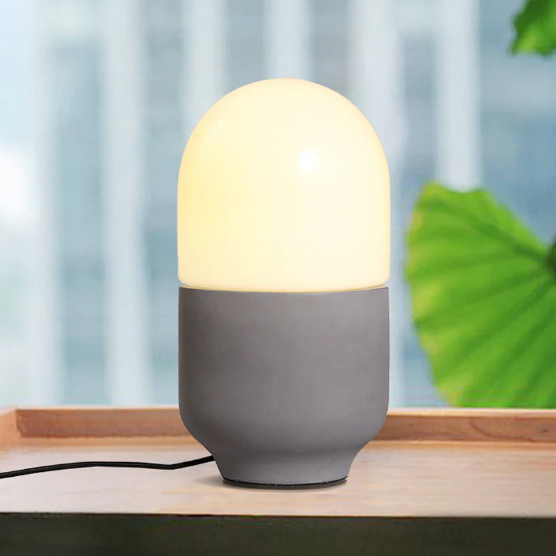 GlowLights – Moderne Grijze Bureaulamp met Minimalistisch Cementen Ontwerp en Witte Glazen Kap
