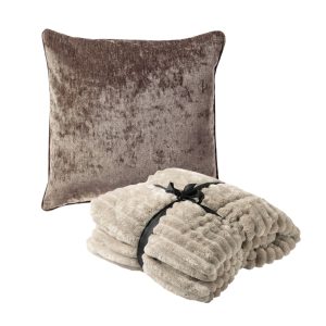 Dutch Decor set sierkussen en plaid – Lewy en Ricky – Taupe en beige Dutch Decor set sierkussen en plaid – Lewy en Ricky – Taupe en beige
