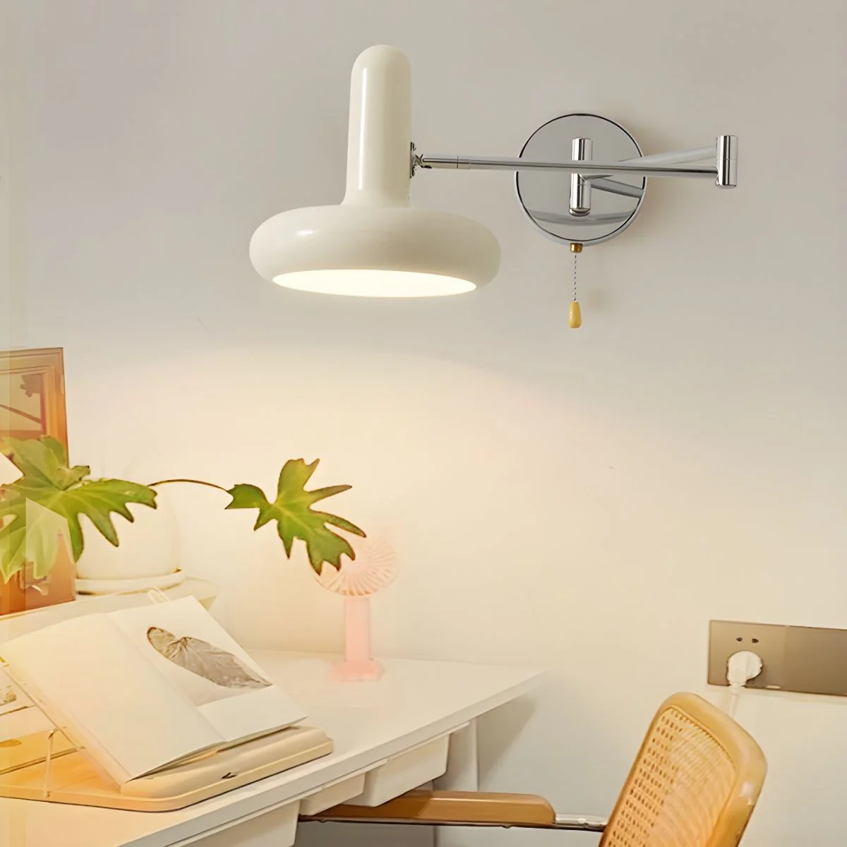 GlowLite – Wandlamp Met Verstelbare Swingarm Voor Een Stijlvolle Sfeer