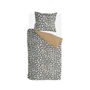 Byrklund – Dekbedovertrek Lazy Leopard – 140×220 cm – Okergeel Byrklund – Dekbedovertrek Lazy Leopard – 140×220 cm – Okergeel