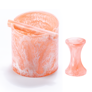 Brût Homeware | Tamper + Uitklopbak | Pavone | Zalm Brût Homeware | Tamper + Uitklopbak | Pavone | Zalm