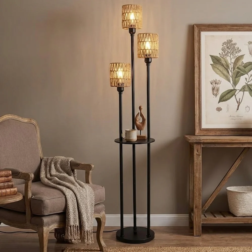 Boho Rotan Vloerlamp met Tafel – 3-Lichts Staande Lamp met Plankje – Zwart Metaal & Bamboe (168cm)